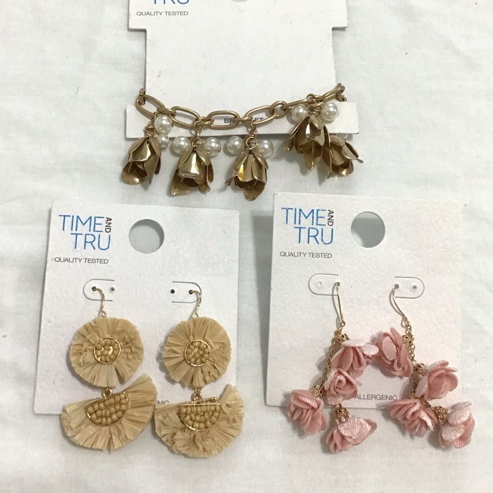 Time and True Gold Tone And Floral Bracelet And Earrings Set